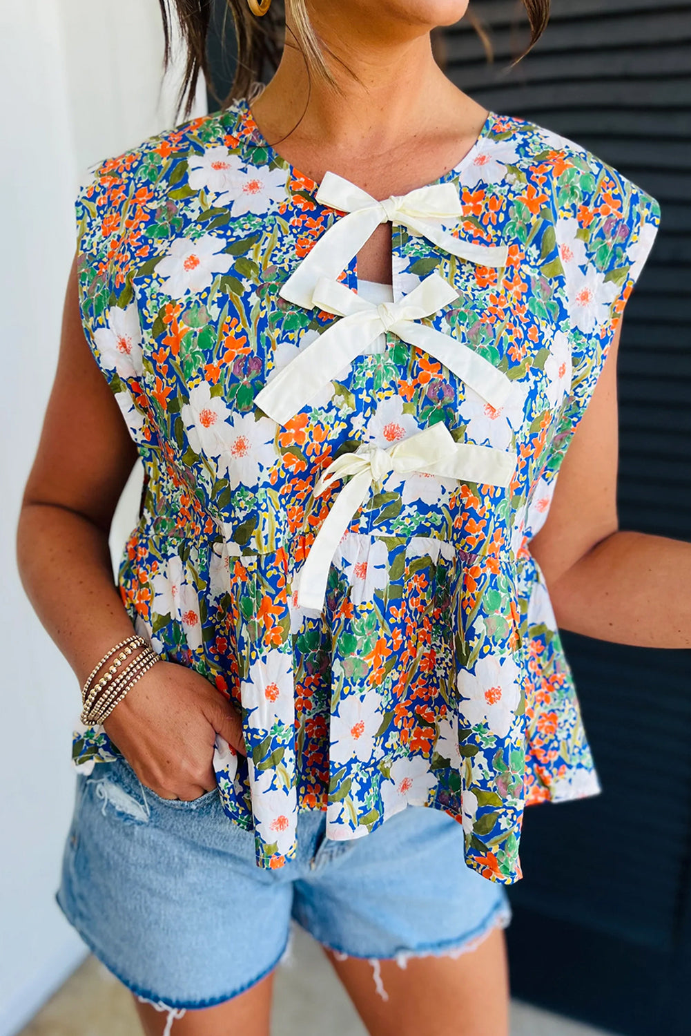 Rose Green Floral Print Bow Applique Slit Sleeveless Peplum Blouse